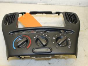 Used Heater control panel Toyota Yaris Verso (P2) 1.3 16V Price € 50,00 Margin scheme offered by Van Gils Automotive