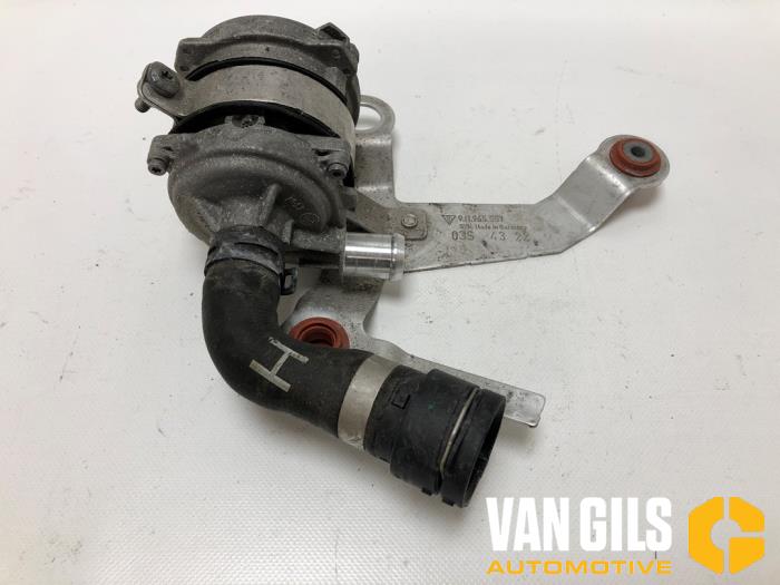 Begagnade Vattenpump Porsche Taycan (Y1A) 4S Performance Pris på förfrågan erbjuds av Van Gils Automotive