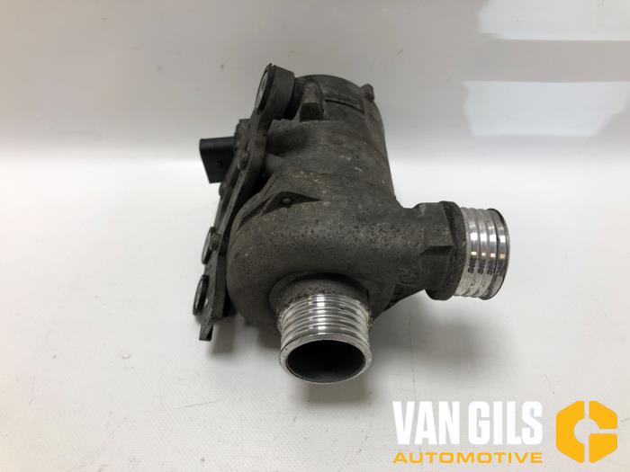 Begagnade Vattenpump BMW 5 serie Touring (F11) 528i 24V Pris på förfrågan erbjuds av Van Gils Automotive