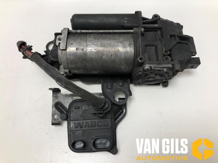 Usados Compresor Porsche Taycan (Y1A) 4S Performance Precio de solicitud ofrecido por Van Gils Automotive