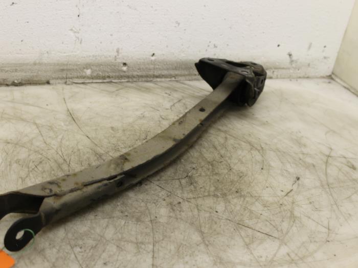 Rear wishbone, left from a Subaru Impreza I (GC) 2.0i 16V 4x4 1997