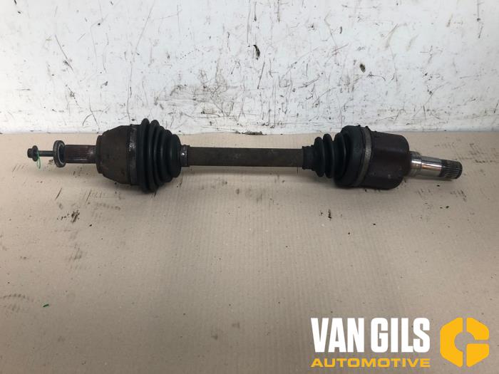 Front drive shaft, left from a Volvo S40 (MS) 1.6 D 16V 2006