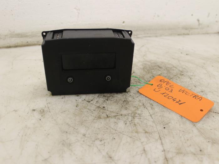 Begagnade Innerdisplay Opel Vectra B (38) 2.0 DTi 16V Pris € 35,00 Marginaltabell erbjuds av Van Gils Automotive