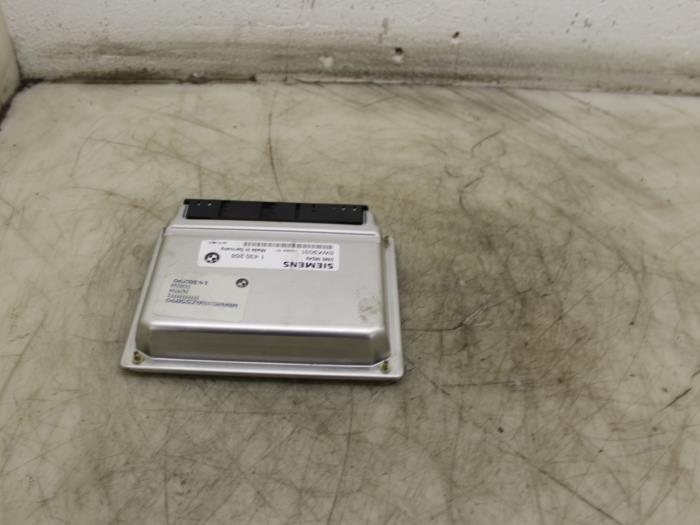 Used Engine management computer BMW 3 serie (E46/4) 328i 24V Price € 150,00 Margin scheme offered by Van Gils Automotive