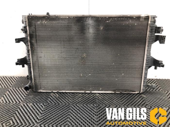 Usagé Radiateur Volkswagen Multivan T7 Prix sur demande proposé par Van Gils Automotive