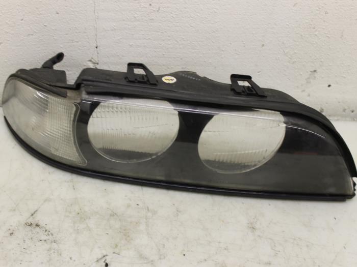 Headlight lens, right from a BMW 5 serie (E39) 525 tds 2003