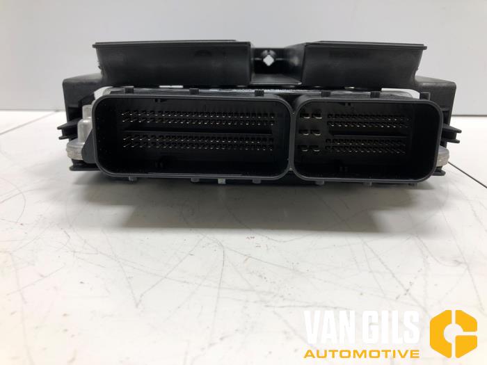 Engine management computer from a BMW 5 serie Touring (F11) 530d 24V Blue Performance 2012