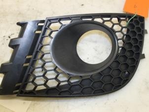 Używane Swiatlo przeciwmgielne zderzaka Seat Ibiza III (6L1) 1.9 TDI FR Cena € 30,00 Procedura marży oferowane przez Van Gils Automotive