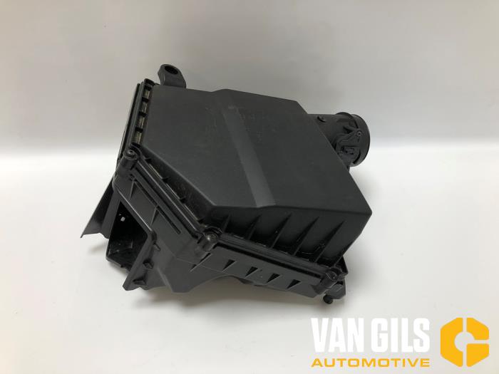 Gebrauchte Luftfiltergehäuse Volvo XC60 II (UZ) 2.0 T6 16V Recharge, Twin Engine AWD Preis auf Anfrage angeboten von Van Gils Automotive