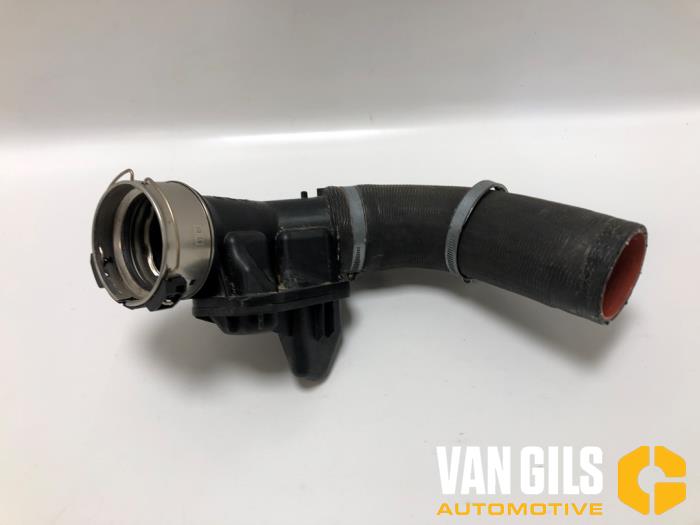 Gebrauchte Intercooler Rohr Volvo XC60 II (UZ) 2.0 T6 16V Recharge, Twin Engine AWD Preis auf Anfrage angeboten von Van Gils Automotive