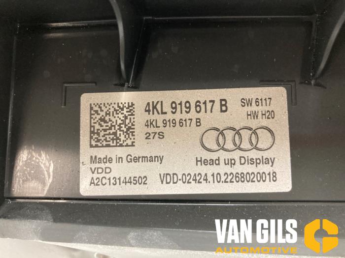 Frontscheibenanzeige van een Audi e-tron (GEN) 55 quattro 2023