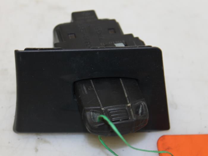 Used Ignition lock + computer BMW 3 serie Touring (E91) 316i 16V Price € 82,00 Margin scheme offered by Van Gils Automotive