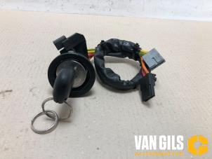 Gebrauchte Zündschloss + Schlüssel Renault Laguna Preis € 60,00 Margenregelung angeboten von Van Gils Automotive