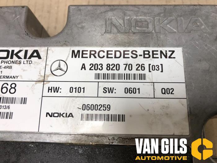 Phone module from a Mercedes-Benz S (W220) 4.0 S-400 CDI V8 32V 2001