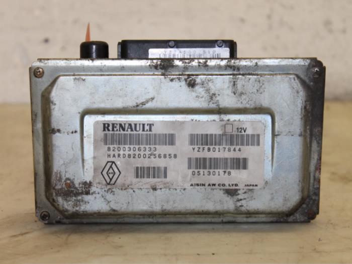 Ordenador de caja automática de un Renault Espace (JK) 3.0 dCi V6 24V 2005