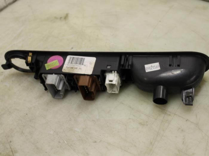 Used Cooling computer Renault Espace (JK) 3.0 dCi V6 24V Price € 30,00 Margin scheme offered by Van Gils Automotive