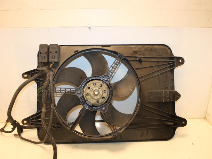 Cooling fans from a Renault Espace (JE) 2.0 16V 2000