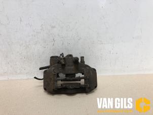 Used Rear brake calliper, right Mercedes V (638.2) V-220 2.2 CDI 16V Price € 65,00 Margin scheme offered by Van Gils Automotive