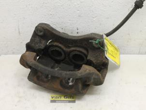 Used Front brake calliper, right Renault Master III (FD/HD) 2.5 dCi 16V Price € 70,00 Margin scheme offered by Van Gils Automotive