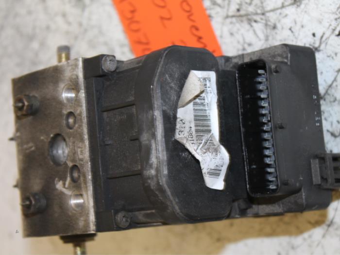 Gebrauchte ABS Pumpe Kia Sorento I (JC) 2.5 CRDi 16V Preis € 25,00 Margenregelung angeboten von Van Gils Automotive