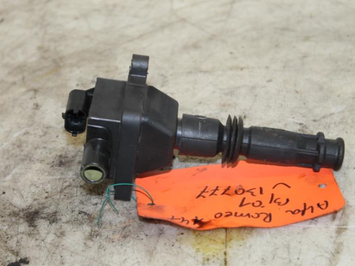 Usagé Bobine Alfa Romeo 147 (937) 1.6 HP Twin Spark 16V Prix € 30,00 Règlement à la marge proposé par Van Gils Automotive