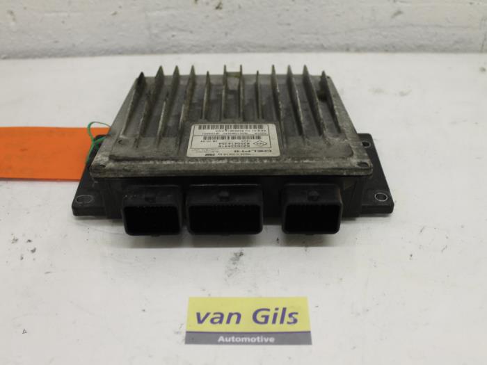 Used Engine management computer Renault Megane II Grandtour (KM) 1.5 dCi 80 Price € 150,00 Margin scheme offered by Van Gils Automotive