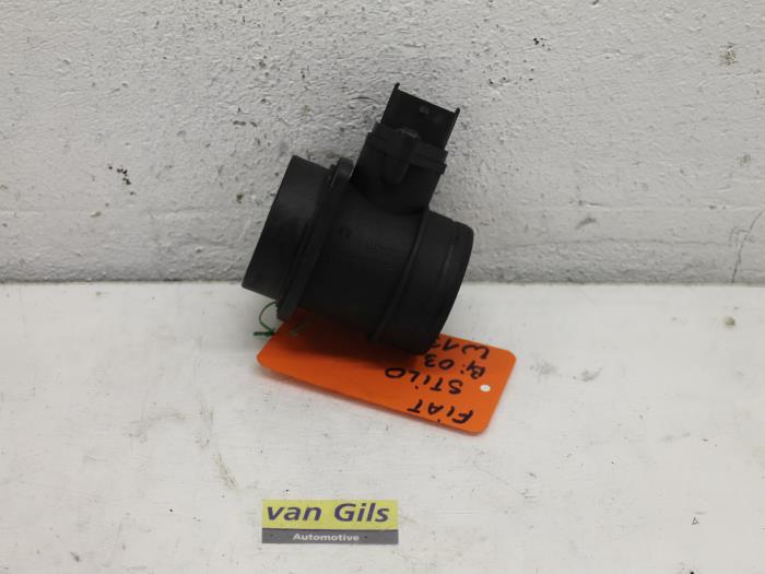 Gebrauchte Luftmassenmesser Fiat Stilo (192A/B) 1.9 JTD 115 Preis € 30,00 Margenregelung angeboten von Van Gils Automotive