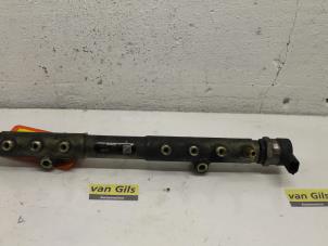 Used Fuel injector nozzle Volvo C70 (MC) 2.4 D5 20V Autom. Price € 54,00 Margin scheme offered by Van Gils Automotive