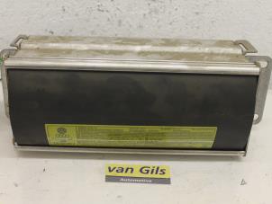 Usagé Airbag droite (tableau de bord) Volkswagen Golf IV (1J1) 1.9 TDI 115 Prix € 60,00 Règlement à la marge proposé par Van Gils Automotive