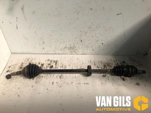 Used Front drive shaft, right Opel Astra G (F08/48) 1.6 Price € 74,99 Margin scheme offered by Van Gils Automotive