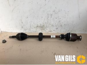 Used Front drive shaft, right Renault Twingo II (CN) 1.2 16V LEV Price € 32,00 Margin scheme offered by Van Gils Automotive
