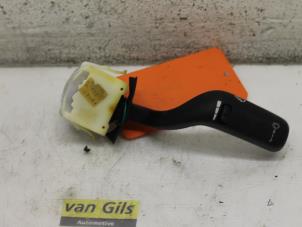 Usados Interruptor de limpiaparabrisas Saab 9-5 (YS3E) 2.0t 16V Precio € 30,00 Norma de margen ofrecido por Van Gils Automotive