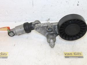 Używane Rolka napinajaca pasa rozrzadu Opel Astra G (F70) 2.0 DI 16V Cena € 30,00 Procedura marży oferowane przez Van Gils Automotive