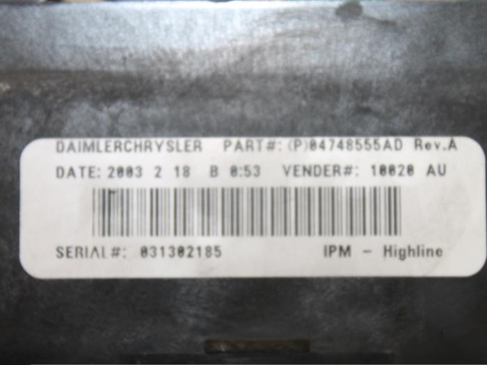 Fuse box from a Chrysler Voyager/Grand Voyager (RG) 2.4 16V 2003