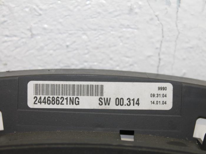 Odometer KM from a Opel Astra H (L48) 1.7 CDTi 16V 2004