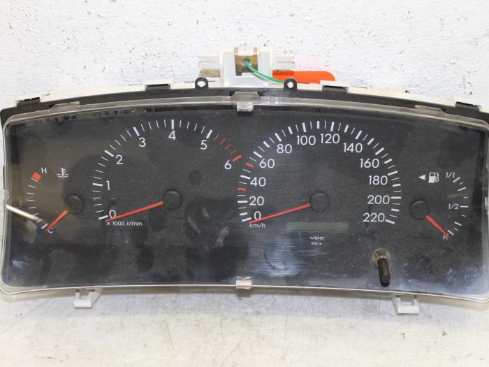 Odometer KM from a Toyota Corolla Wagon (E12) 2.0 D-4D 16V 90 2004