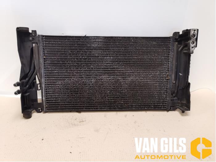 Air conditioning radiator from a BMW 3 serie Touring (E46/3) 320d 16V 2005