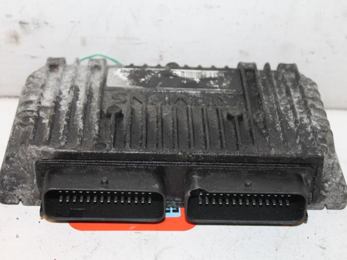 Used Engine management computer Renault Scénic I (JA) 2.0 16V Price € 150,00 Margin scheme offered by Van Gils Automotive