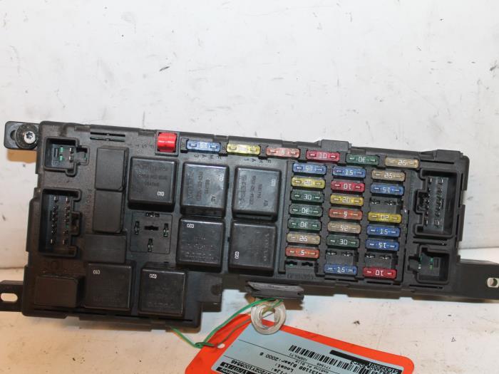 Fuse box Volvo V70 2.5 D - 518323001 - Van Gils Automotive