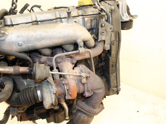 Engine from a Renault Laguna I Grandtour (K56) 1.9 dTi 2000