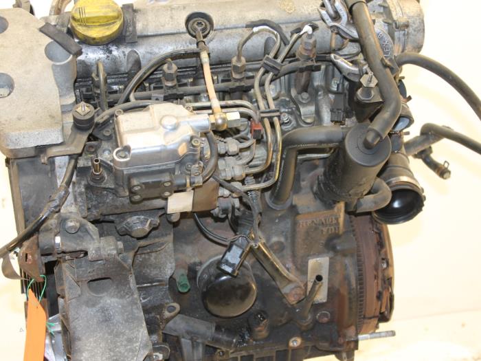 Engine from a Renault Laguna I Grandtour (K56) 1.9 dTi 2000