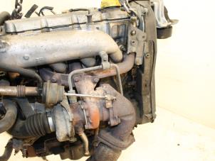 Engine from a Renault Laguna I Grandtour (K56) 1.9 dTi 2000