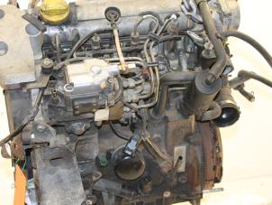 Engine from a Renault Laguna I Grandtour (K56) 1.9 dTi 2000