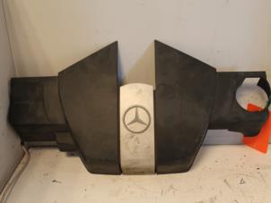 Usados Chapa protectora motor Mercedes S-Klasse Precio € 45,00 Norma de margen ofrecido por Van Gils Automotive