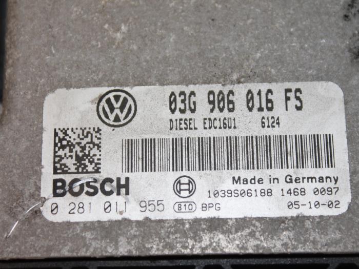 Ordenador de gestión de motor de un Volkswagen Golf V (1K1) 1.9 TDI 2005
