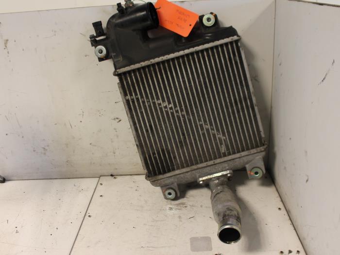 Usados Intercooler Toyota Hilux IV 2.5 D4-D 16V Precio € 149,99 Norma de margen ofrecido por Van Gils Automotive