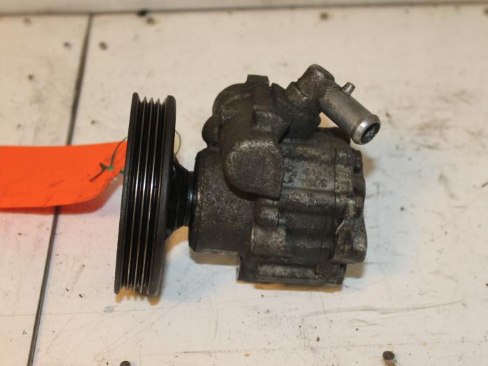 Usagé Pompe de direction Citroen Jumper (23) 1.9 TD Prix € 60,00 Règlement à la marge proposé par Van Gils Automotive