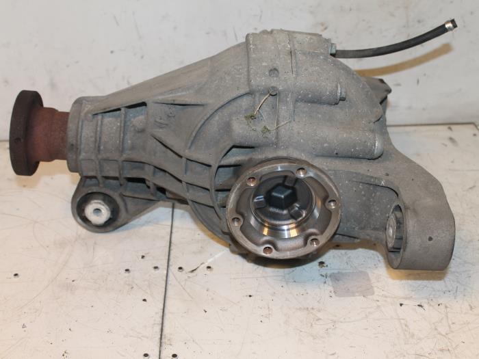 Rear differential from a Porsche Cayenne (9PA) 4.5 V8 32V Turbo 2006