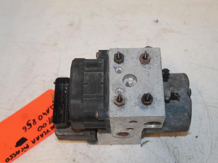 Begagnade ABS-pump Citroen Xsara Picasso (CH) 1.6 Pris € 25,00 Marginaltabell erbjuds av Van Gils Automotive