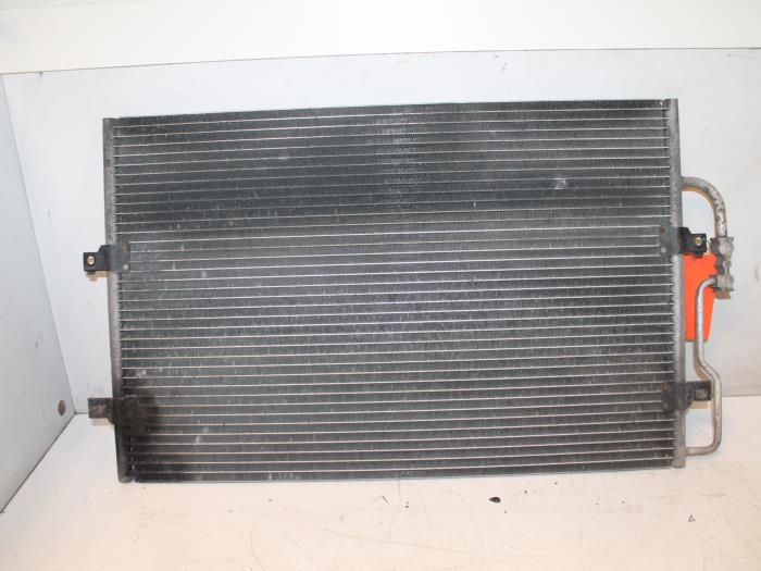 Usagé Radiateur clim Peugeot Expert (222/224) 2.0 HDi 90 Prix € 80,00 Règlement à la marge proposé par Van Gils Automotive